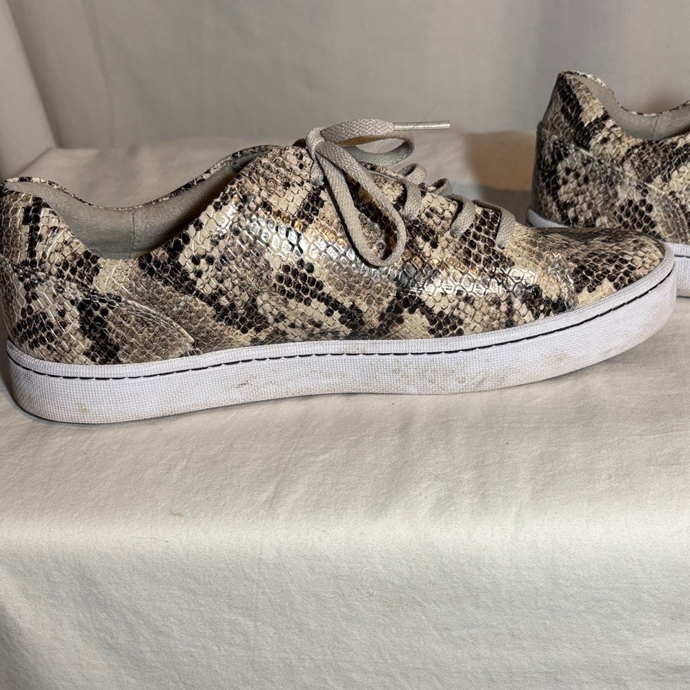 Clarks Snakeskin Pattern Sneakers View 4